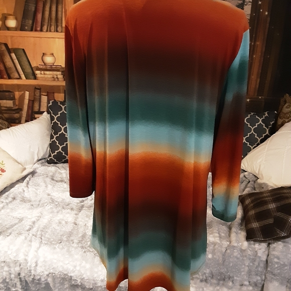 Multi-colored shirt - Picture 2 of 2